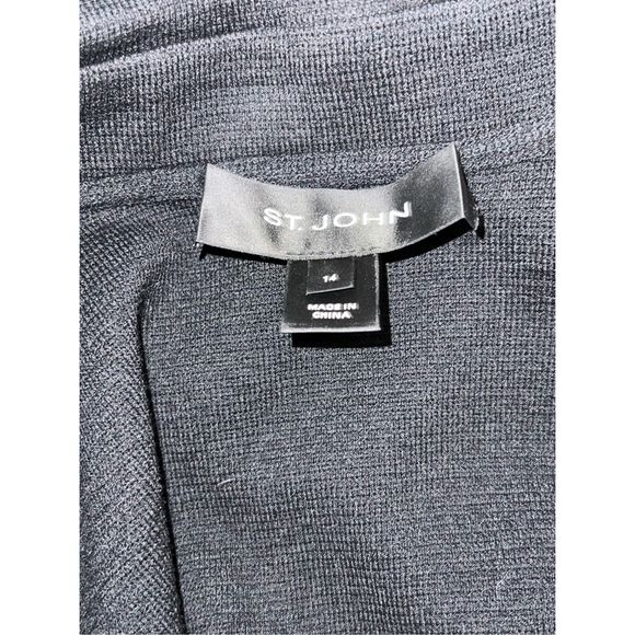 Plus Size St. John Cascading Black Ruffle Scalloped Bottom Knit Blazer Size 14 - Picture 3 of 6